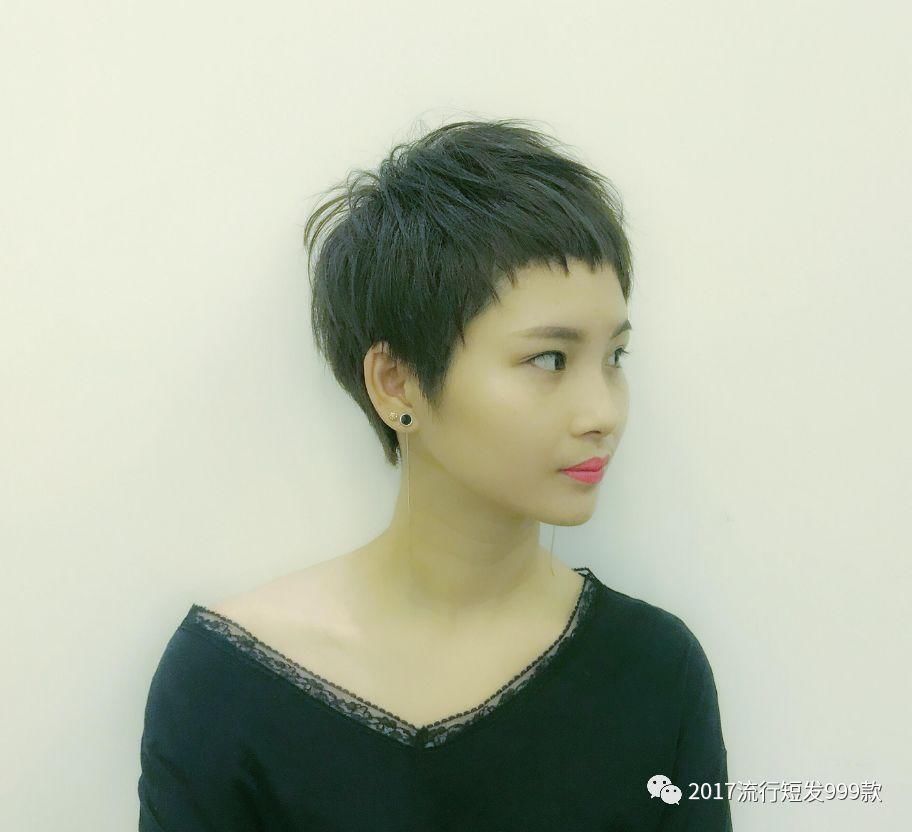 9月，短眉头，必然大火!喜欢这款发型的妹子剪剪剪吧!