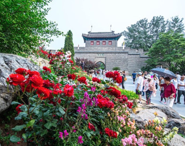 河北秦皇岛天气炎热 北戴河景区游人增多