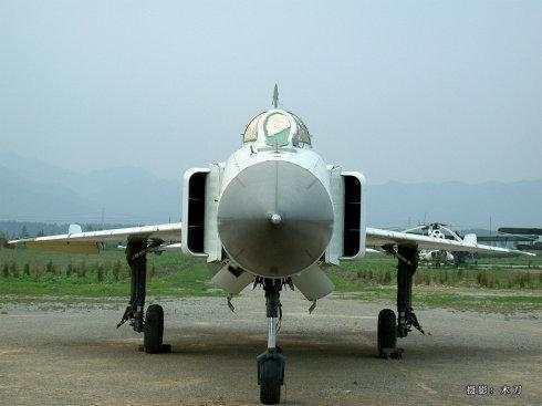 世界上最后一种第二代战斗机--歼8