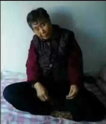 刘素云老师亲见：王秀芬居士预知时至，笑咪咪地坐着往生