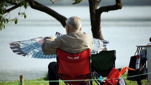  【待遇】中小学教师退休后待遇是怎样的？不同的退休教师，待遇