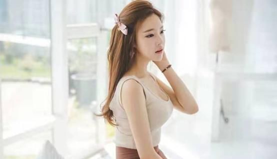 美女|美女很提升气质高贵大方，清新脱俗，时尚又复古！