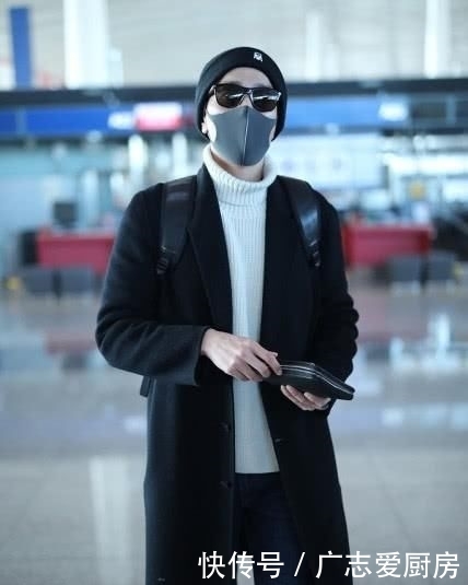 黑色呢大衣怎么内搭