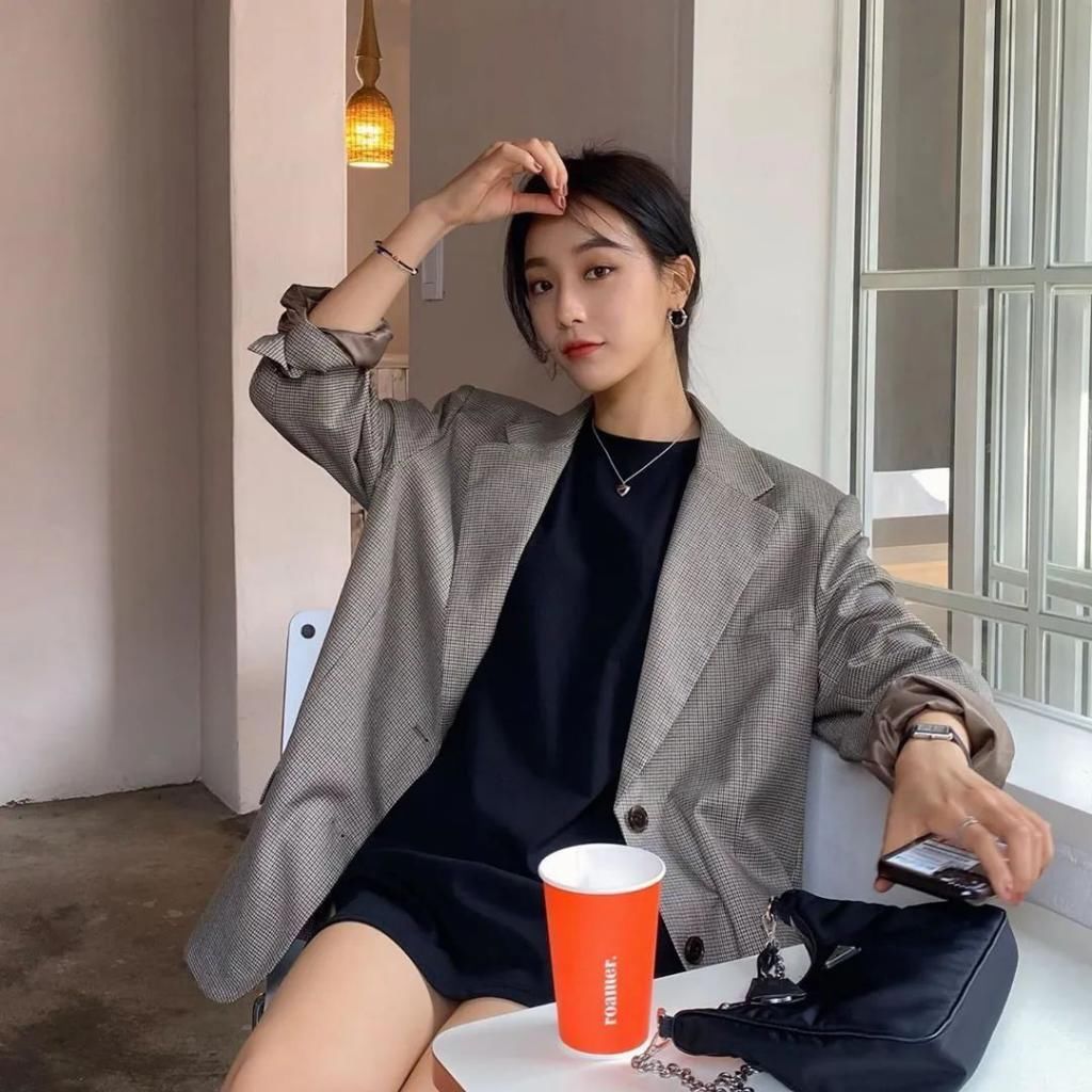  衬衫夹克：“温差大”怎么穿？这6件薄外套别错过，又美又飒谁穿谁美！