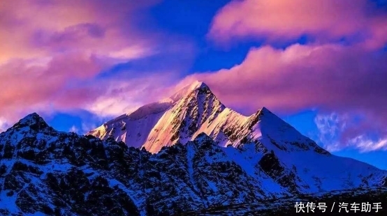 拉萨历史悠久，布达拉宫耀眼夺目，高原雪山景色非凡