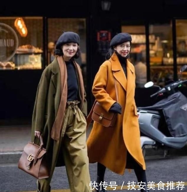 『底裤』女人过了50再懒也别穿打底裤,太土!看这对母女搭配,洋气又减龄