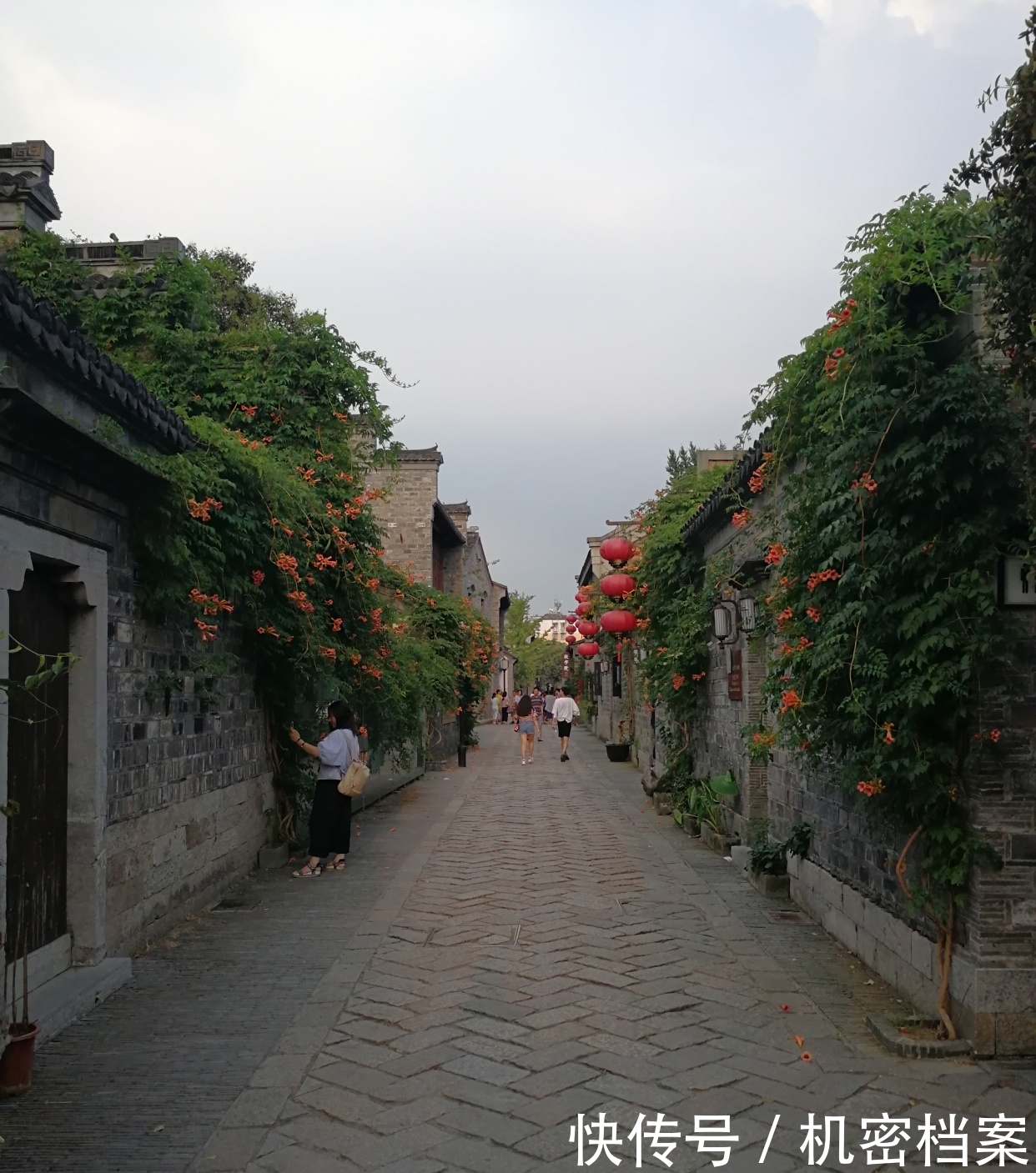 南京这个景区距离夫子庙很近,游客很少来,每个角落都诗意绵绵