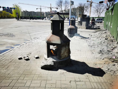  「清明节」清明不让纸灰飞，河北这座城动真格了，在街口安了数百“铁家伙”