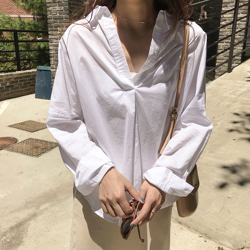 女神不一定要长得多好看,穿这些衬衫,真的美翻整个秋季