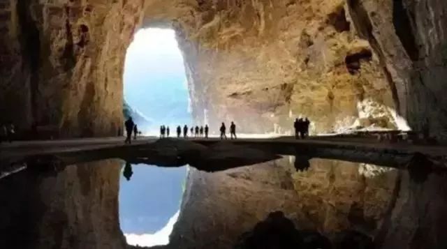 中国境内居然隐藏了一个旷世仙境，连外国人都被折服