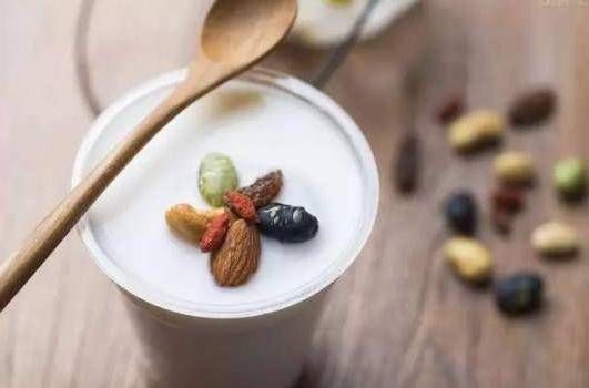  「乳酸菌」酸牛乳、乳酸菌、优酪乳，都是“假酸奶”？通过蛋白质含量来区分