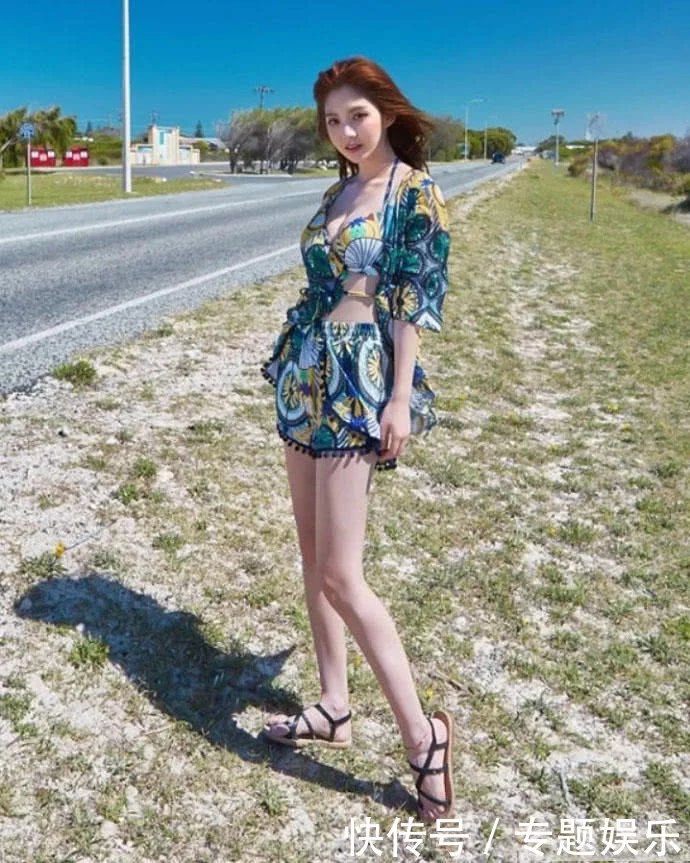 荒野里的波希米亚风风美女，波希米亚风沙滩比基尼，惬意的生活