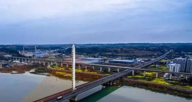 四川第二大城市，相当于1.1个泸州，不是德阳也不是宜宾