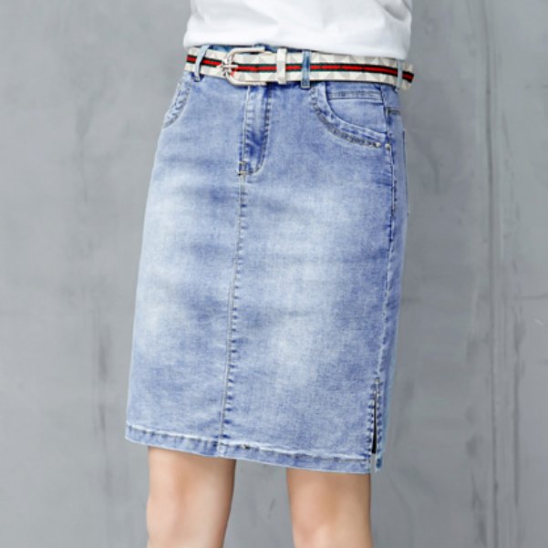 有肚子的女人要穿“宽”点，试试下图高级女裙，胖人穿出时髦感