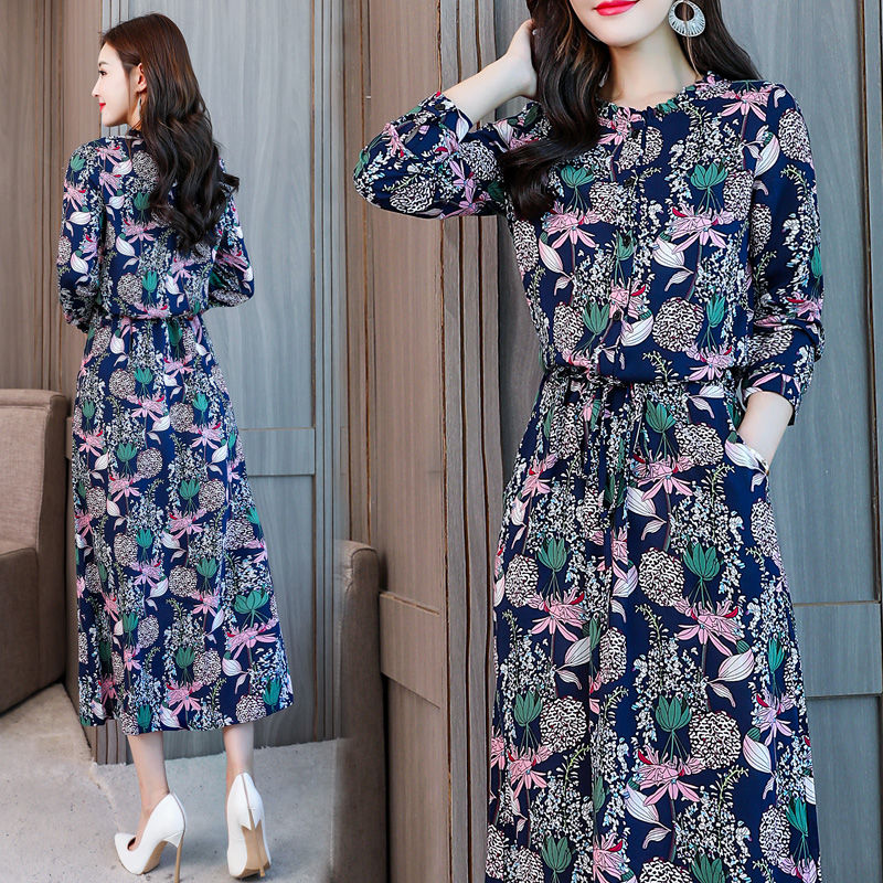 今年流行“碎花裙”、洋气显瘦显贵气、7080女人穿年轻超美嫩