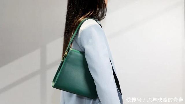  『翻天』Coach最近突然开挂了，新出的这款包真是美翻天了！
