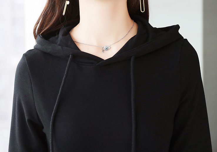 别再穿连衣裙了!现在女人流行这样穿，看看吧，一个比一个年轻