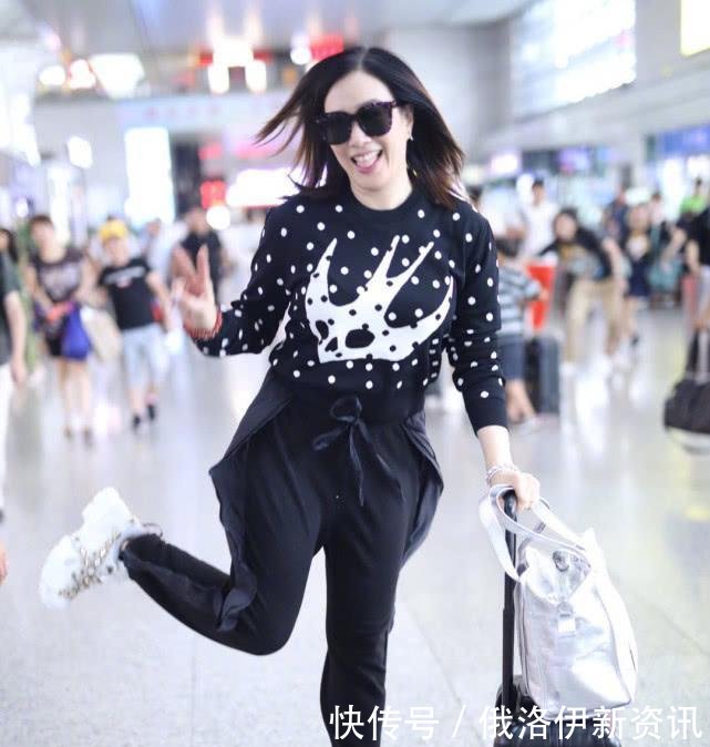 钟丽缇深夜发长文解释身材走形, 知道真相后的网友纷纷送上祝福