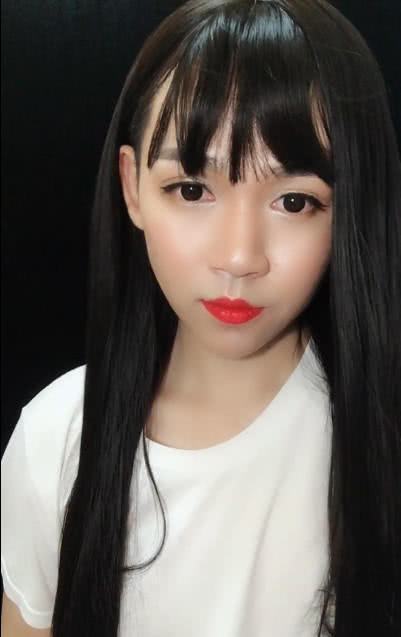 小伙子逆天化妆术，美女帅哥随意切换 网友：确定不去泰国发展