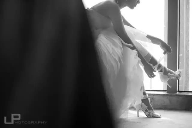 挑婚鞋挑到崩溃?让史上最全婚鞋攻略拯救你!