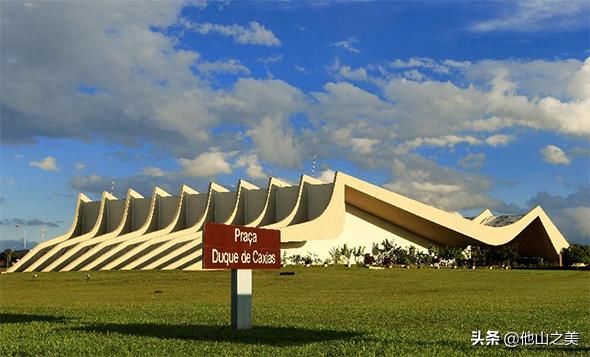 世界第一大高原，面积是新疆3倍，青藏高原只能排第二