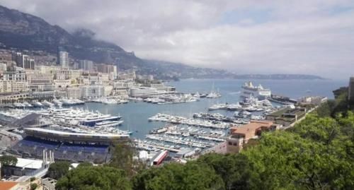 世界第一富的国家，迪拜都甘拜下风，旅游发达一瓶矿泉水90元