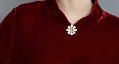 上身就美，年过50的妈妈，换上这洋气嫩裙，美的我不敢靠近