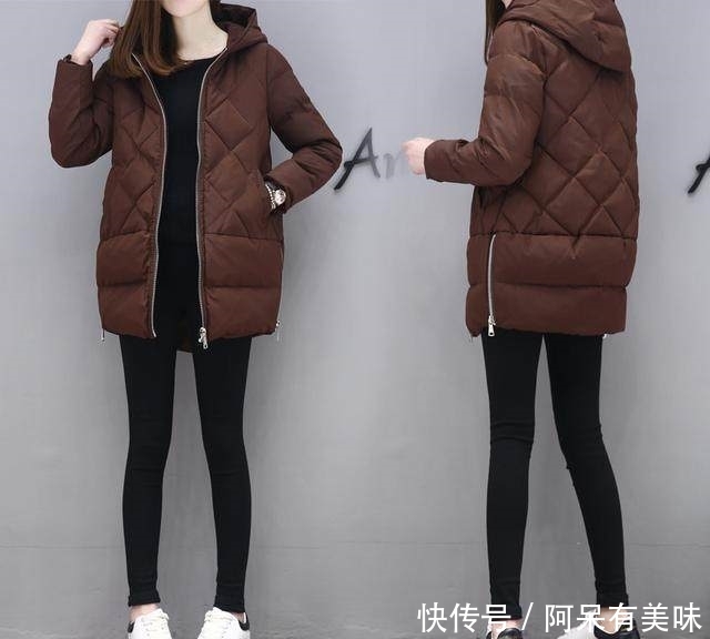  #时髦#年底羽绒服大促！原价一千多，现价仅一百，时髦又保暖，抢疯了