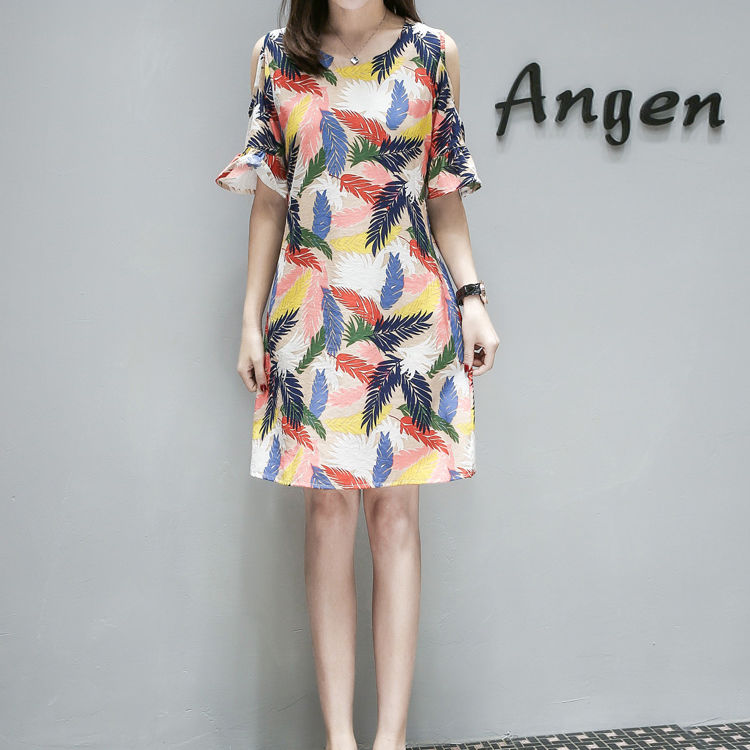 大屁股女人，紧身衣别穿!瞧，穿松垮裙，洋气又迷人，太显瘦了