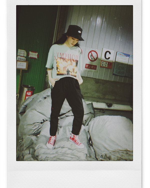 95后小花们正面PK! 是谁拉高了穿搭水准?