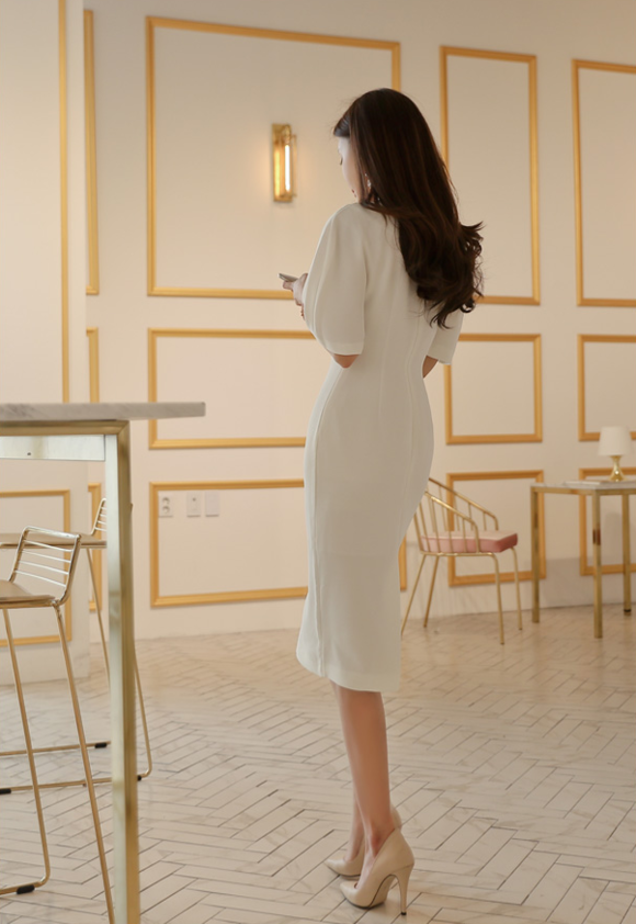 女神孙允珠,白绸玛丽皇妃花季皎月半袖裙