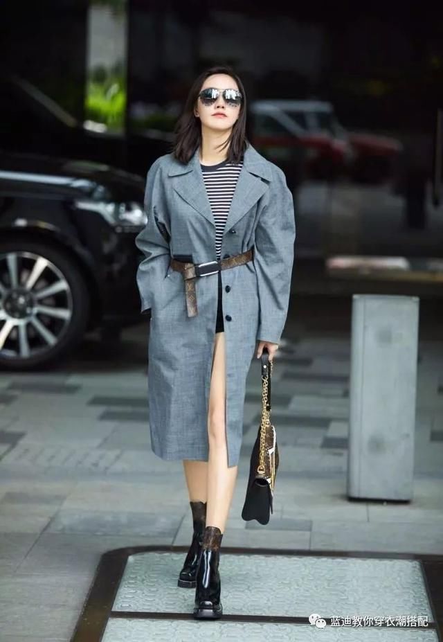 古力娜扎，张俪，王智最近曝光了一组街拍，印花吊带长裙