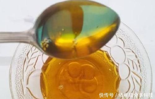  「绿萝」家里油烟机的废油别再丢了，用它养绿萝，叶片长得又多又亮