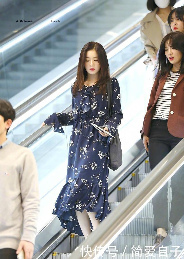  『女人』今春流行这种碎花裙，尤其是女人到了三十岁，不仅气质减龄更显瘦