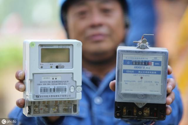  #功率因素#电表向网上送无功，无功电度跑的飞快，还会被罚款，怎么整？