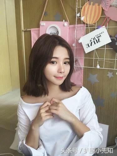 曾经被曝黑料，被骂卖假货，恋情不被祝福，如今公布新恋情一脸甜