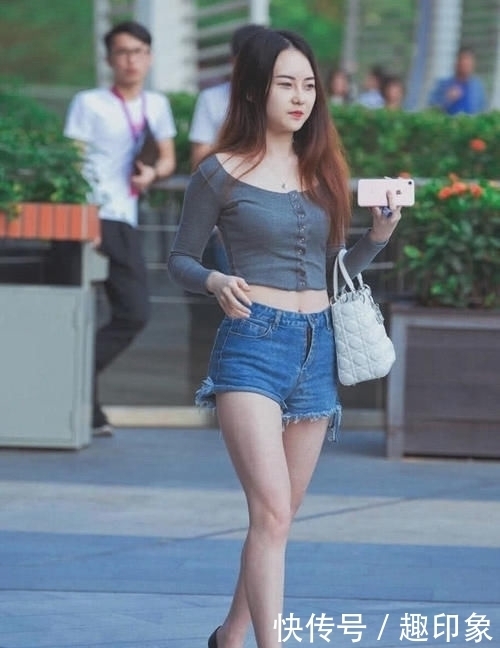 『变得非常』小姐姐“牛油果色”连衣裙火了,高贵又大气,彰显女人独特魅力!