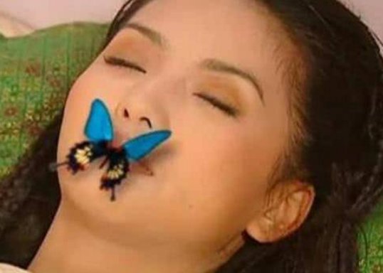 美女@6位古装剧中睡姿最美女星，赵丽颖呆萌，杨幂柔情，而她已成经典