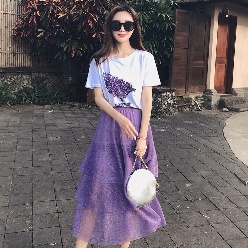 城里的姑娘就是会穿，出门穿清新的娃娃裙，比穿比基尼回头率还高