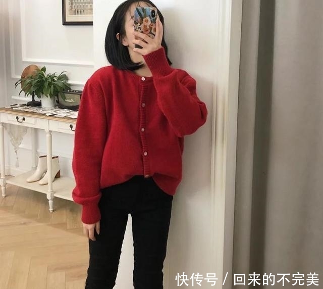 「显瘦」2020年很流行的“中国红”，早春这样穿最美了！
