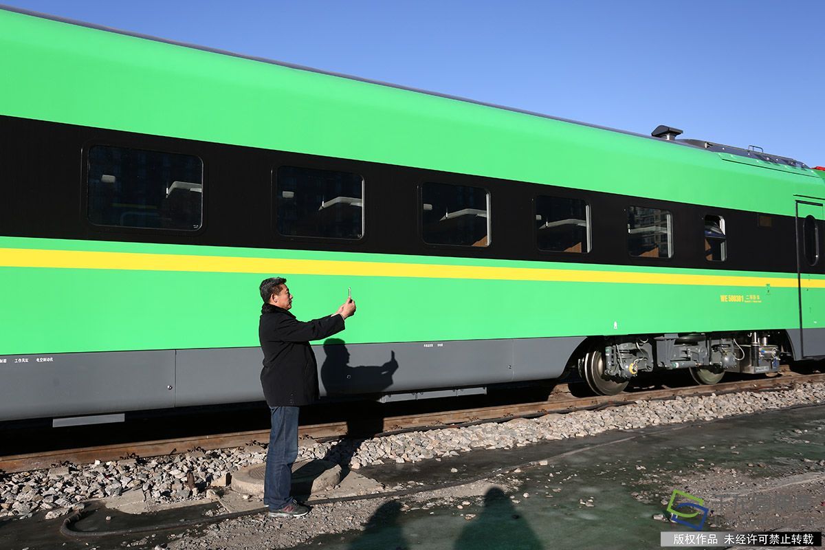 “绿巨人”动车组即将上岗京沪线