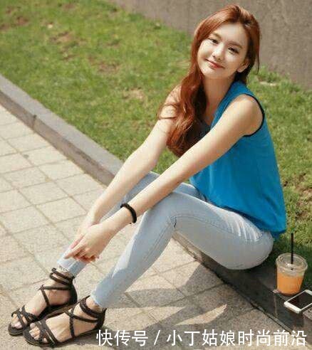 魅力十足的紧身牛仔裤,给人一种非常气质的感觉!