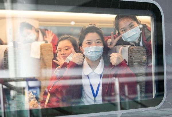  『感谢』湖南、江西援鄂医疗队返程不忘感谢湖北