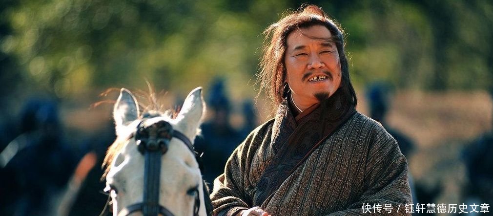 三国:庞统我有一计能保关羽!刘备还是听孔明的!