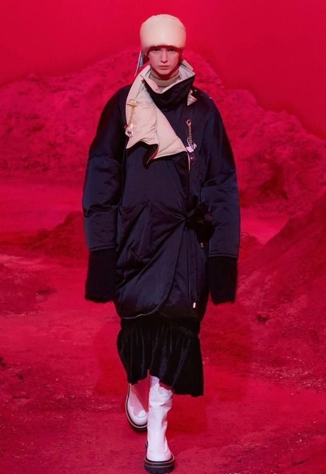 设计师@2020秋冬 Genius 系列：多个天才设计师的合作系列，MONCLER