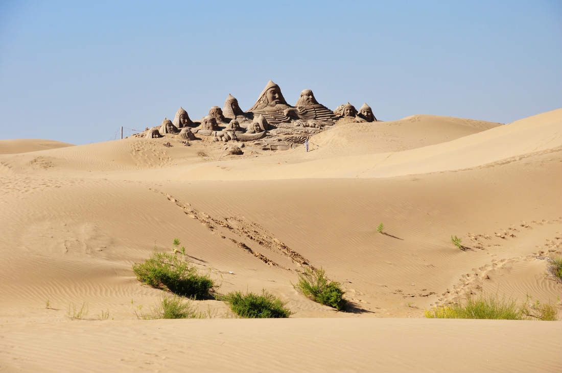 中国式奇迹：村民在电站养鸡羊，比上海大3倍的沙漠1/3变成绿洲