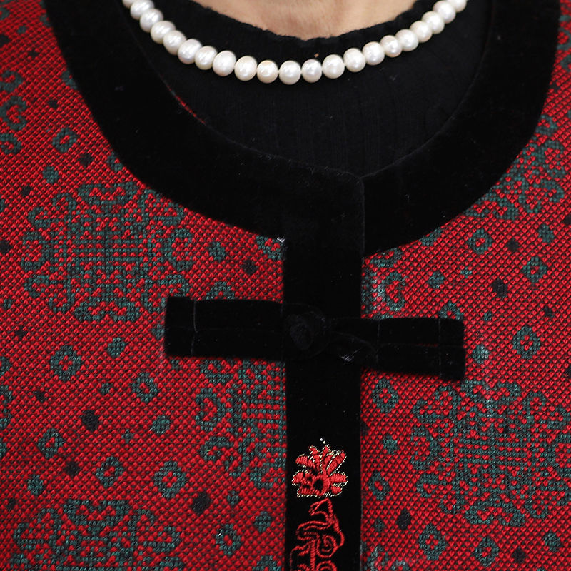 初秋季节别乱穿了，现在都流行“洋气衫”穿上显瘦又减龄呢