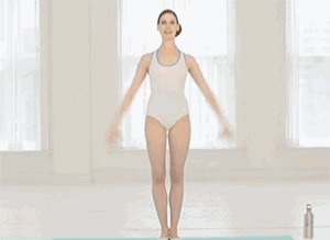 沈月被嘲“娱乐圈最丑女明星”！肩宽、腿粗真的没救了吗？