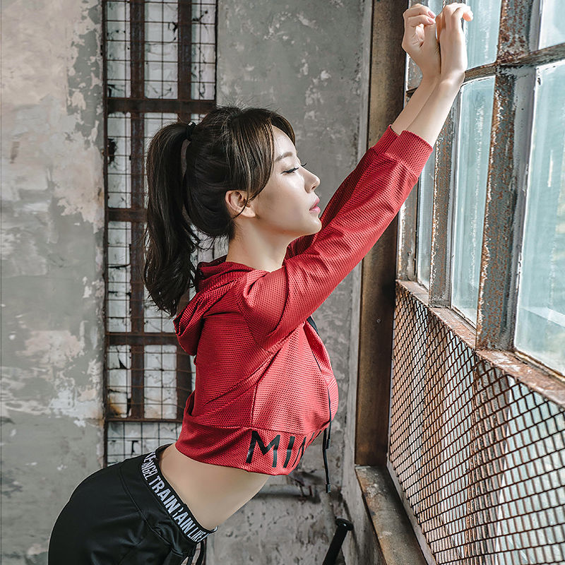 姐姐都48了偏不穿妈妈装，谁都想不到这样的小衫其实更美更年轻