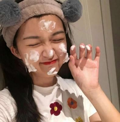  『逆袭』“草莓鼻”女孩的逆袭：去黑头的“3个正确大招”，教你一学就会